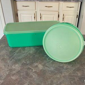 Tupperware Vintage Jade Lettuce Keeper & Vegetable Crisper Or Bread Keeper
